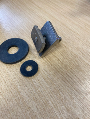 Uni-strut stud nut for fuel tank