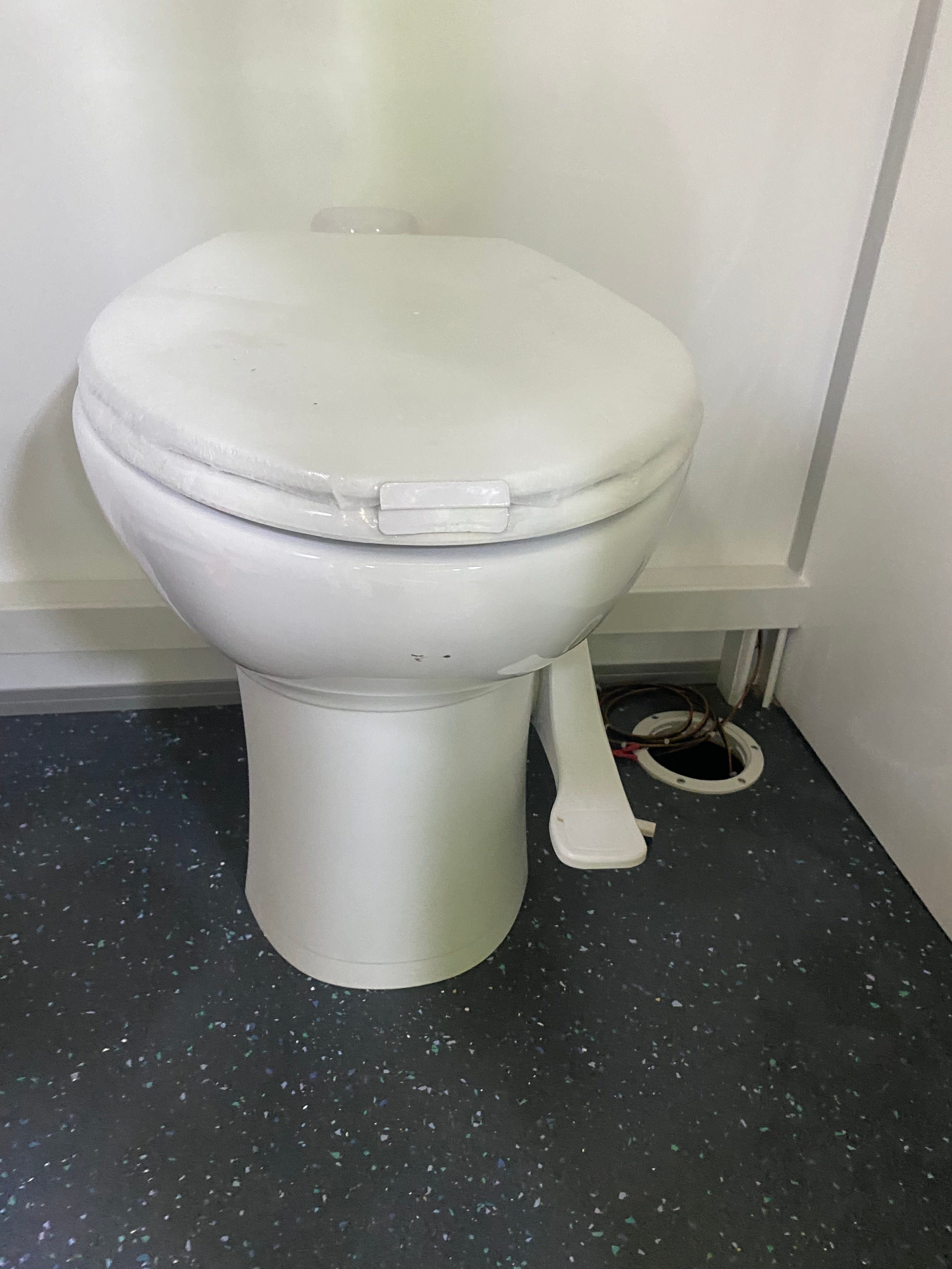 SGL-Gravity Flush RV Ceramic Toilet
